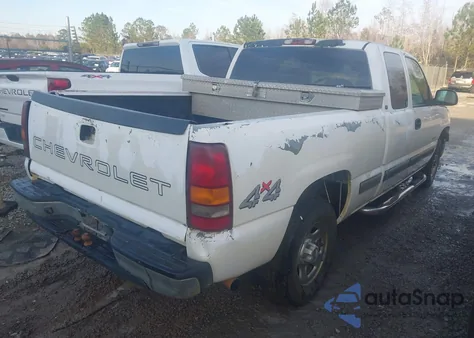 2002 Chevrolet Silverado 1500 из США, поврежденный, VIN 2GCEK19V221196549